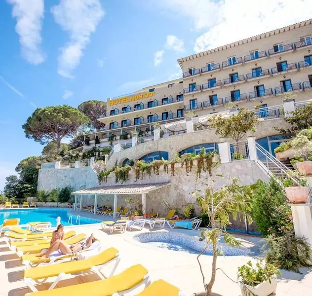 <p>260 Beds</p>
<p>Sant Feliu de Guixols / Girona</p>
<p><strong>Phase-1: </strong>Structural rehabilitation of lobby and reception area</p>
<p>Permission planning, Execution planning, construction site management.</p>
<p><strong>Phase-2: </strong>Project for upgrading and refurbishing the hotel from 2 to 3 Stars&nbsp;</p>
<p>Permission planning, Execution planning, Activity permission planning</p>
<p>(Viatges Anubis S.A.)</p>