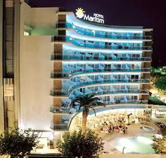 <p>374 Beds</p>
<p>Complete rehabilitation of an existing Hotelbuilding into&nbsp;</p>
<p>a 3 star category Hotel</p>
<p>Permission planning, Execution planning, construction site management.</p>
<p>(GHT-HOTELS)</p>