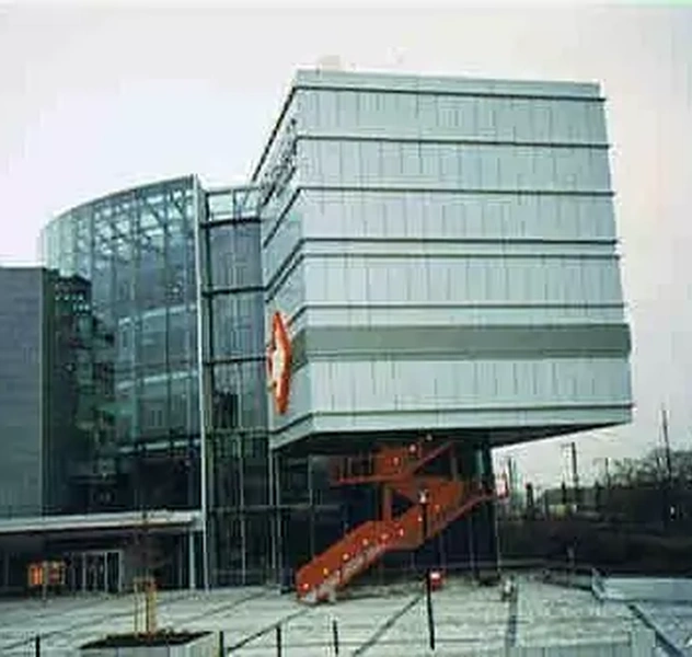<p>13 Salas, 4.200 plazas</p>
<p>Stuttgart / RKW</p>
<p>Proyecto, P. b&aacute;sico, P. ejecuci&oacute;n, Direcci&oacute;n de obra Hamburgo / RKW</p>
<p>&nbsp;</p>
<p>(Cargo: Director de proyecto, planificaci&oacute;n)</p>