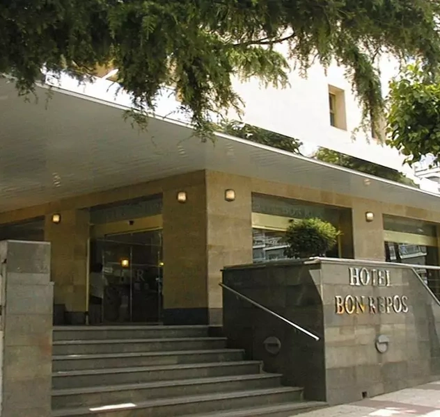 <p>340 Beds</p>
<p>Calella / Barcelona</p>
<p>Refurbishment of entrance situation and reception/lobby</p>
<p>New design of the exterior entrance situation</p>
<p>Permission planning, execution planning, construction management</p>
<p>security coordination on construction site</p>