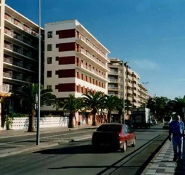 <p>380 Beds</p>
<p>Pineda de Mar / Barcelona</p>
<p>Hotel category-upgrade from a 1 to 4 Stars plus</p>
<p>Complete structural-, technical- and interior / exterior refurbishment adding a new plant.</p>
<p>Complete new interior and exterior design and new distribution of roomplan, interior and exterior spaces.</p>
<p>Permission planning, execution planning, construction site coordination and construction management</p>
<p>(H-TOP HOTELS GROUP)</p>
<p>&nbsp;</p>