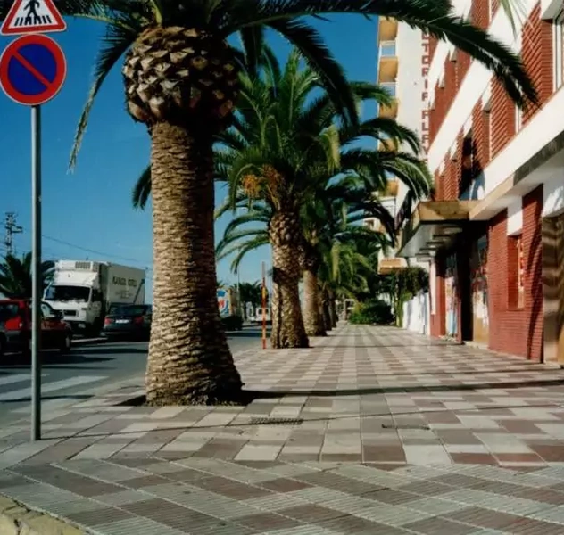 <p>380 Beds</p>
<p>Pineda de Mar / Barcelona</p>
<p>Hotel category-upgrade from a 1 to 4 Stars plus</p>
<p>Complete structural-, technical- and interior / exterior refurbishment adding a new plant.</p>
<p>Complete new interior and exterior design and new distribution of roomplan, interior and exterior spaces.</p>
<p>Permission planning, execution planning, construction site coordination and construction management</p>
<p>(H-TOP HOTELS GROUP)</p>
<p>&nbsp;</p>